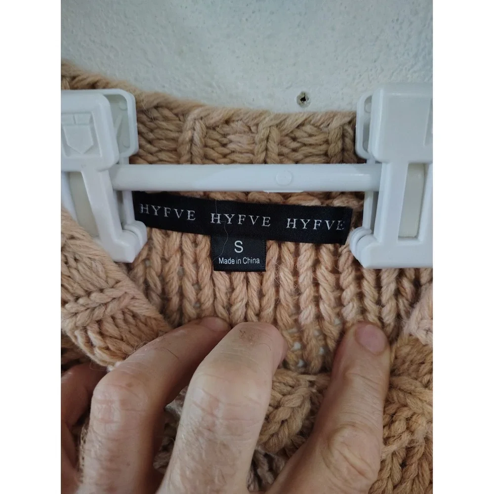 DressUp Hyfve Tan Chunky Cable Knit Cropped Sweater Small NWT